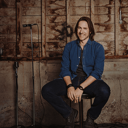 Image of Matthew Mercer e Marisha Ray